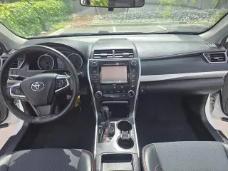 Toyota Camry 2017 SE 4dr Sedan