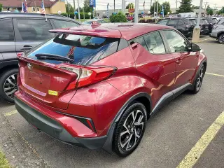 Toyota C-HR 2018 XLE Premium 4dr Crossover