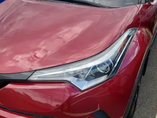 Toyota C-HR 2018 XLE Premium 4dr Crossover