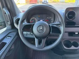 Mercedes-Benz Sprinter 2019 4x2 2500 3dr 170 in. WB High Roof Cargo Van (3.0L V6)