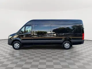Mercedes-Benz Sprinter 2019 4x2 2500 3dr 170 in. WB High Roof Cargo Van (3.0L V6)