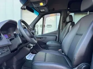 Mercedes-Benz Sprinter 2019 4x2 2500 3dr 170 in. WB High Roof Cargo Van (3.0L V6)