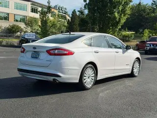 Ford Fusion Hybrid 2014 SE 4dr Sedan