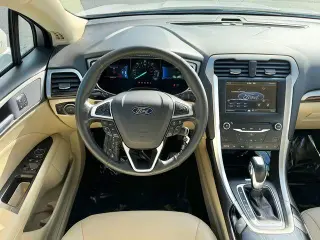 Ford Fusion Hybrid 2014 SE 4dr Sedan