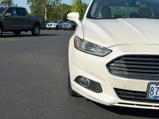 Ford Fusion Hybrid 2014 SE 4dr Sedan
