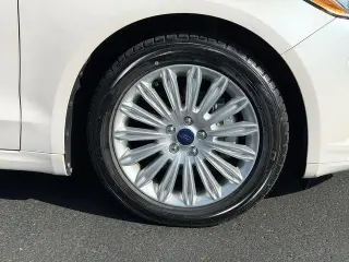 Ford Fusion Hybrid 2014 SE 4dr Sedan