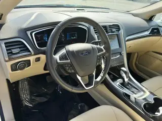 Ford Fusion Hybrid 2014 SE 4dr Sedan