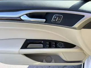 Ford Fusion Hybrid 2014 SE 4dr Sedan