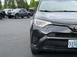Toyota RAV4 2017 AWD LE 4dr SUV