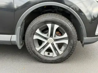 Toyota RAV4 2017 AWD LE 4dr SUV