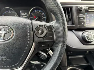 Toyota RAV4 2017 AWD LE 4dr SUV