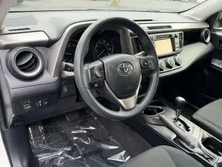 Toyota RAV4 2017 AWD LE 4dr SUV