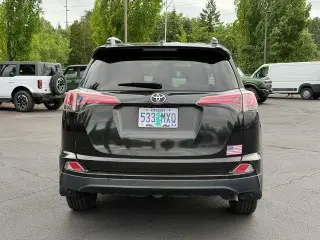 Toyota RAV4 2017 AWD LE 4dr SUV