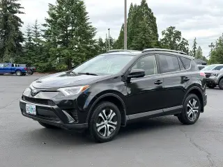 Toyota RAV4 2017 AWD LE 4dr SUV