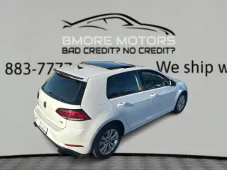 2018 Volkswagen Golf TSI SE