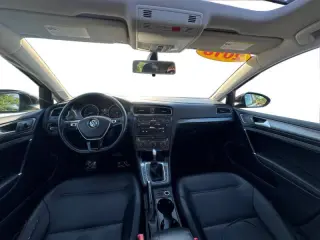 2018 Volkswagen Golf TSI SE