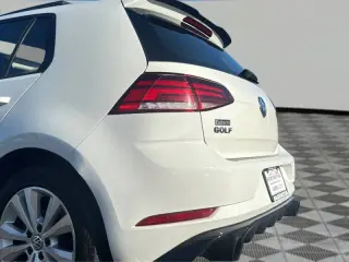 2018 Volkswagen Golf TSI SE