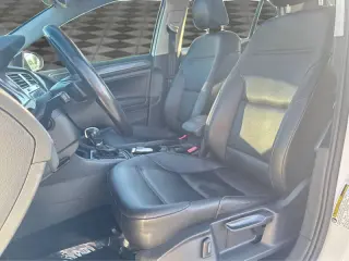 2018 Volkswagen Golf TSI SE