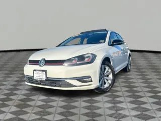 2018 Volkswagen Golf TSI SE