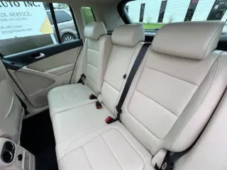2010 Volkswagen Tiguan Wolfsburg Edition 4Motion
