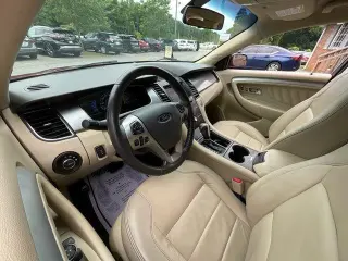 Ford Taurus 2019 SEL 4dr Sedan