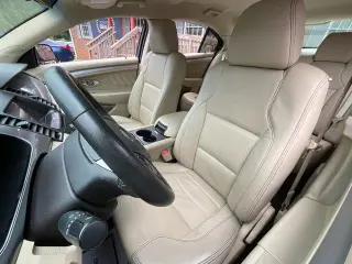 Ford Taurus 2019 SEL 4dr Sedan