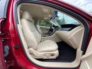 Ford Taurus 2019 SEL 4dr Sedan