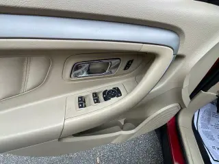 Ford Taurus 2019 SEL 4dr Sedan