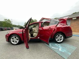 Ford Taurus 2019 SEL 4dr Sedan