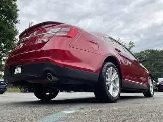 Ford Taurus 2019 SEL 4dr Sedan
