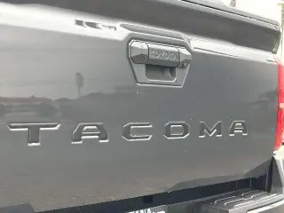 Toyota Tacoma 2024 4x4 Limited 4dr Double Cab 5.0 ft SB