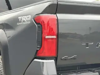 Toyota Tacoma 2024 4x4 Limited 4dr Double Cab 5.0 ft SB