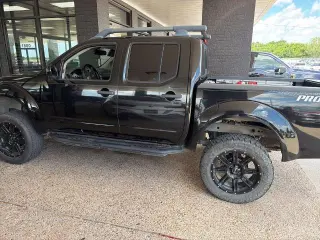 Nissan Frontier 2018 4x4 PRO-4X 4dr Crew Cab 5 ft. SB 6M