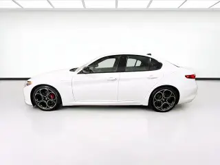 Alfa Romeo Giulia 2023 Veloce 4dr Sedan