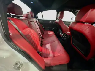 Alfa Romeo Giulia 2023 Veloce 4dr Sedan