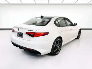 Alfa Romeo Giulia 2023 Veloce 4dr Sedan