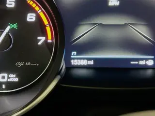 Alfa Romeo Giulia 2023 Veloce 4dr Sedan