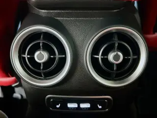 Alfa Romeo Giulia 2023 Veloce 4dr Sedan