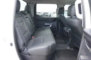 Toyota Tundra 2024 4x2 SR5 4dr CrewMax Cab Pickup SB