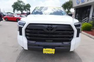 Toyota Tundra 2024 4x2 SR5 4dr CrewMax Cab Pickup SB