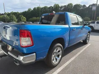Ram 1500 2021 4x4 Big Horn 4dr Crew Cab 5.6 ft. SB Pickup