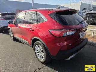 Ford Escape 2022 SE 4dr SUV
