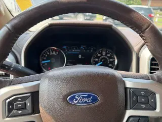 Ford F-150 2020 4x4 Lariat 4dr SuperCrew 5.5 ft. SB