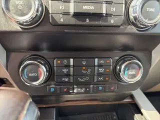 Ford F-150 2020 4x4 Lariat 4dr SuperCrew 5.5 ft. SB
