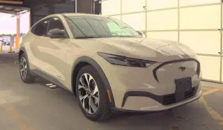 Ford Mustang Mach-E 2025 Select 4dr SUV