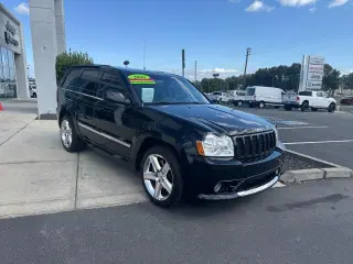 Jeep Grand Cherokee 2006 SRT8 4dr SUV 4WD w/ Front Side Airbags