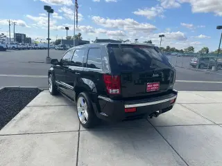 Jeep Grand Cherokee 2006 SRT8 4dr SUV 4WD w/ Front Side Airbags