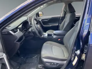 Toyota RAV4 2025 XLE 4dr SUV