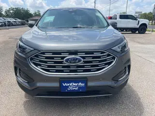 Ford Edge 2023 AWD Titanium 4dr Crossover