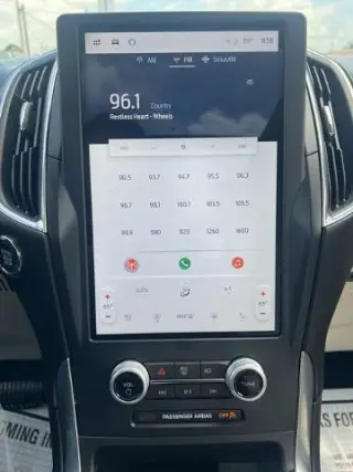 Ford Edge 2023 AWD Titanium 4dr Crossover